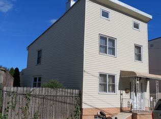 212 William St, Harrison, NJ