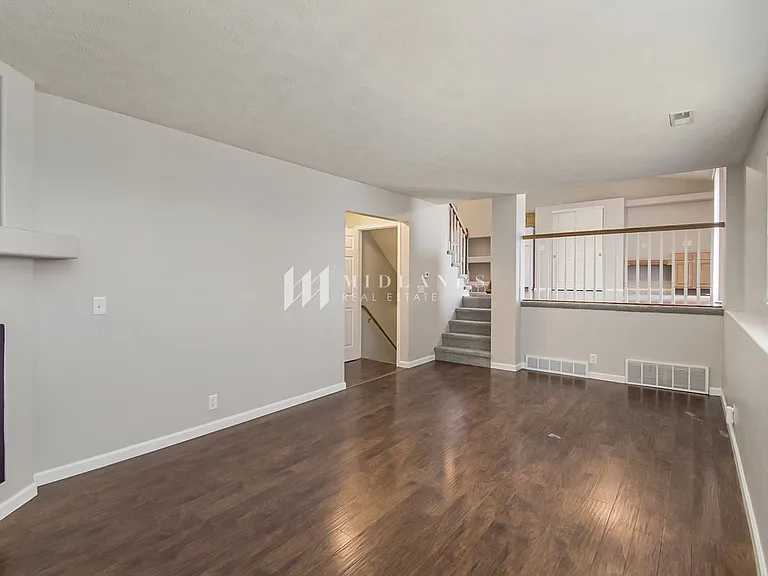 4219 N 171st Ave — Photo 8