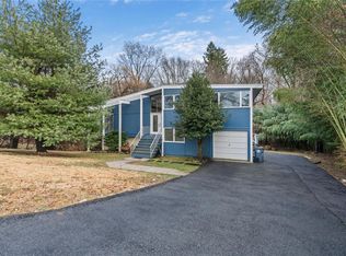 22 Balmoral Cres, White Plains, NY 10607