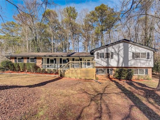 2158 Skytop Dr, Stone Mountain, GA 30087