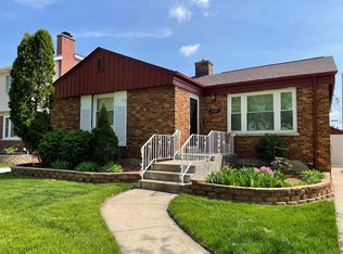 2323 S 7th Ave, North Riverside, IL 60546