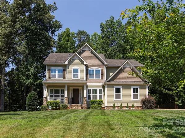 8402 Aspen Ct, Mint Hill, NC 28227