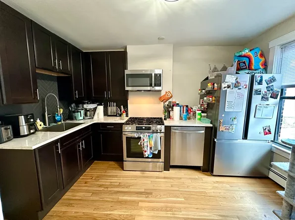 4 Chesterton St APT 1, Roxbury, MA 02119