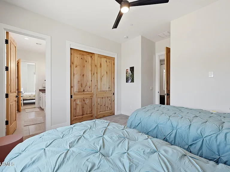 6896 E Lomas Verdes Dr — Photo 30