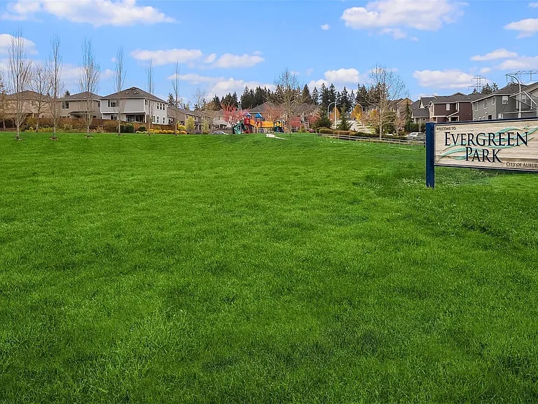 5614 Elaine Ave SE — Photo 36
