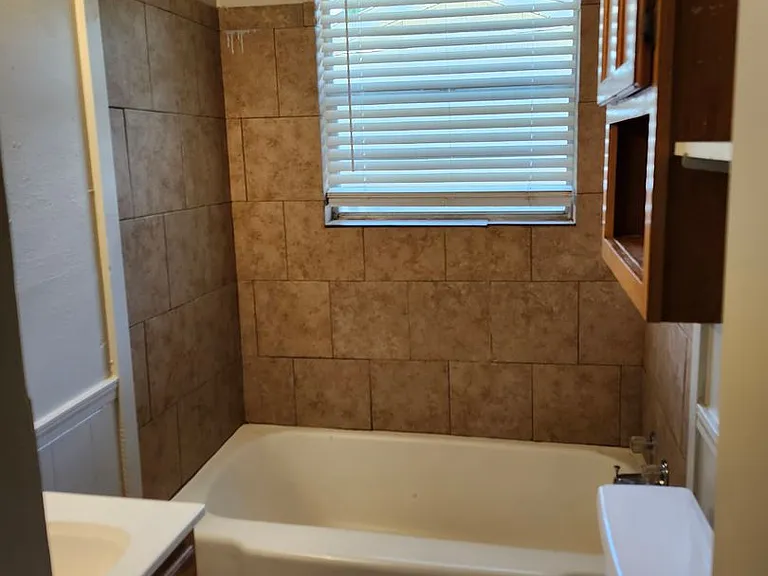 904 Sherris Ln — Photo 7