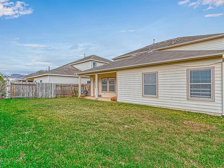 2815 Mustang Hill Ln — Photo 43