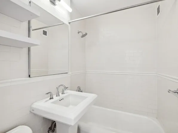 320 East 23rd Street image 8 of 14