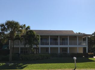 9500 Vanderbilt Dr, Naples, FL 34108