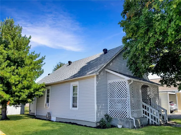 1116 Moultrie Ave, Mattoon, IL 61938