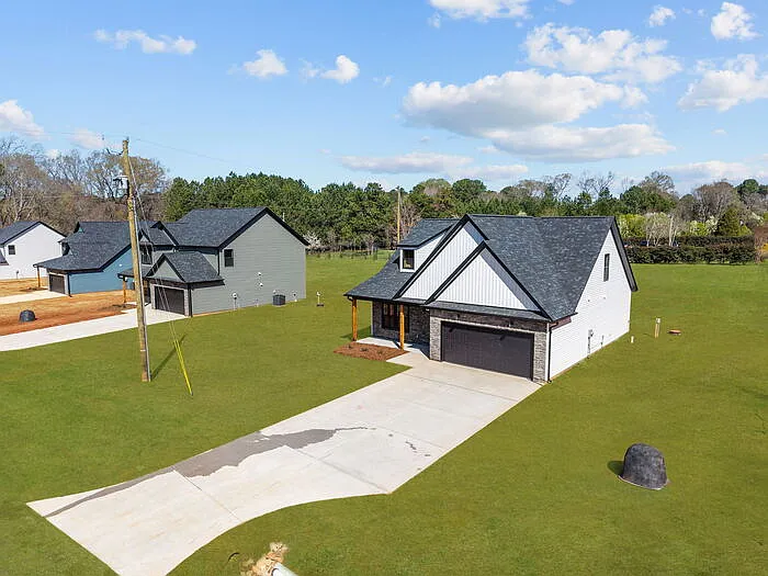 1010 Gibson Rd — Photo 3