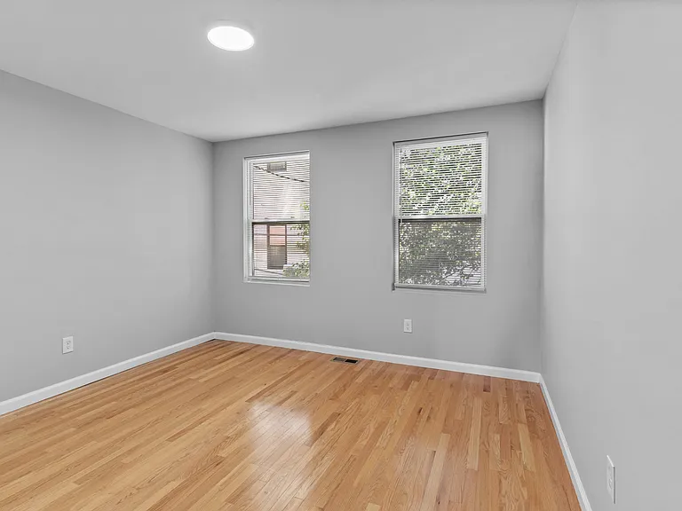 513 S Chester St — Photo 13