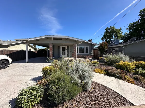 1105 W G St, Oakdale, CA 95361