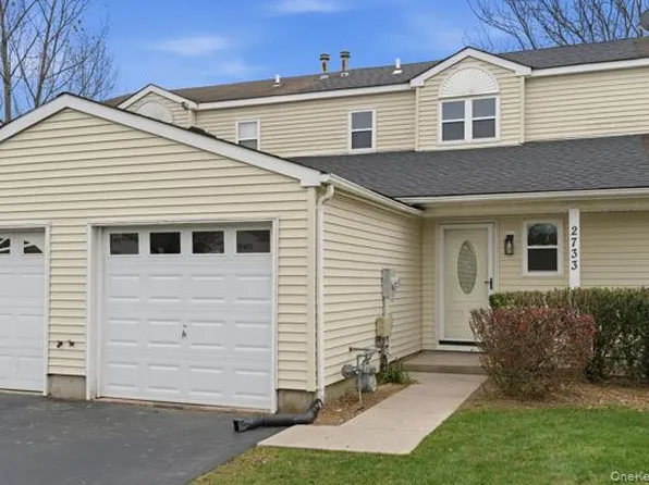 2733 Schleigel Boulevard, Amityville, NY 11701