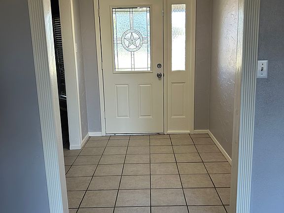 Foyer with coat closet