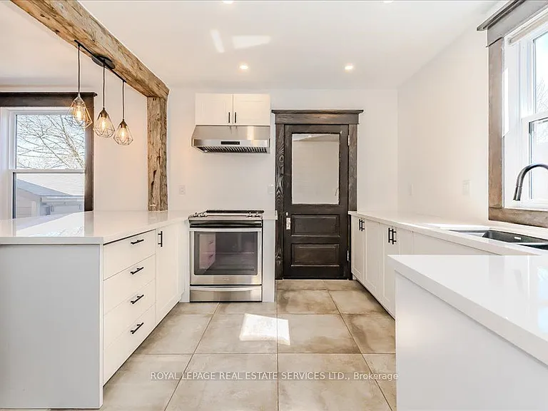 97 Glenmorris St — Photo 18