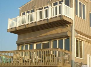 11 Pine Ln, Bayville, NY