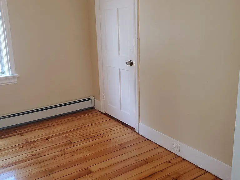 39 Calais St #SECONDFLOOR — Photo 8