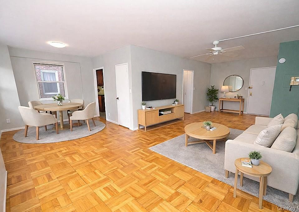 1st image of 260 Garth Road #4G5