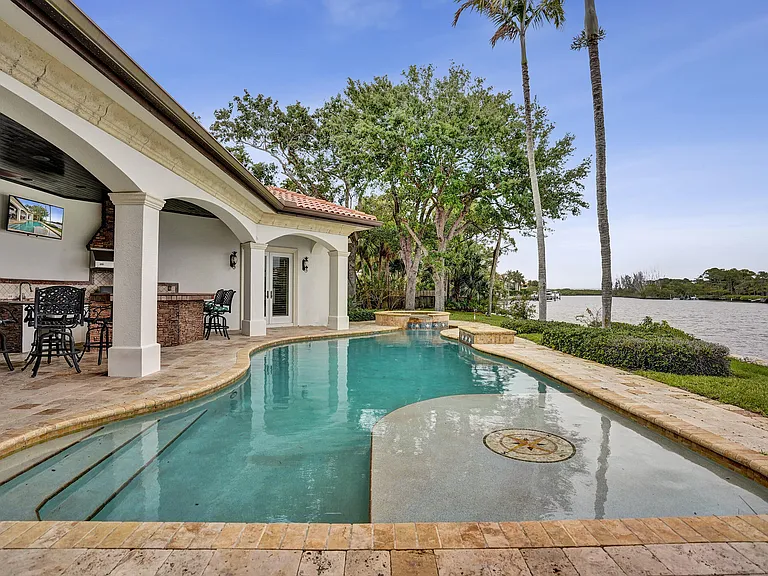 18669 SE Palm Island Ln — Photo 50