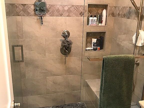 4th image of 16123 SE 46th Pl
