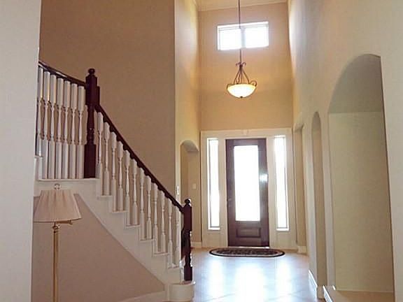 3rd image of 1006 Bayou Vista Ct