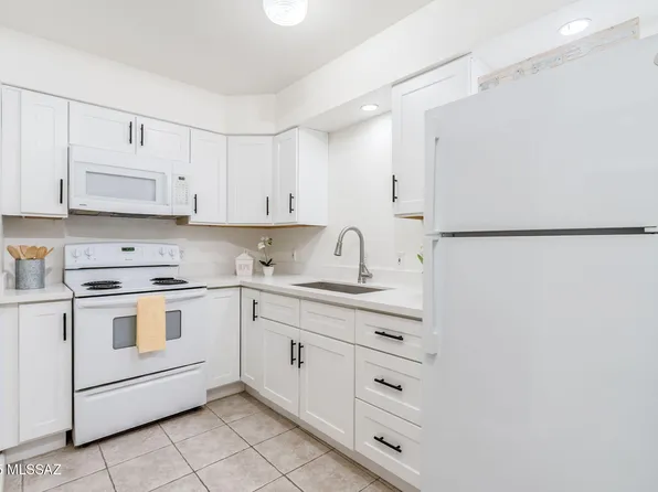 1600 N Wilmot Rd Unit 155, Tucson, AZ 85712