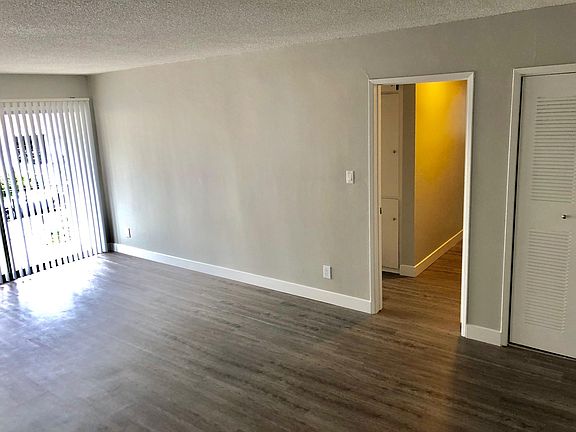 3rd image of 11911 Weddington St APT 103