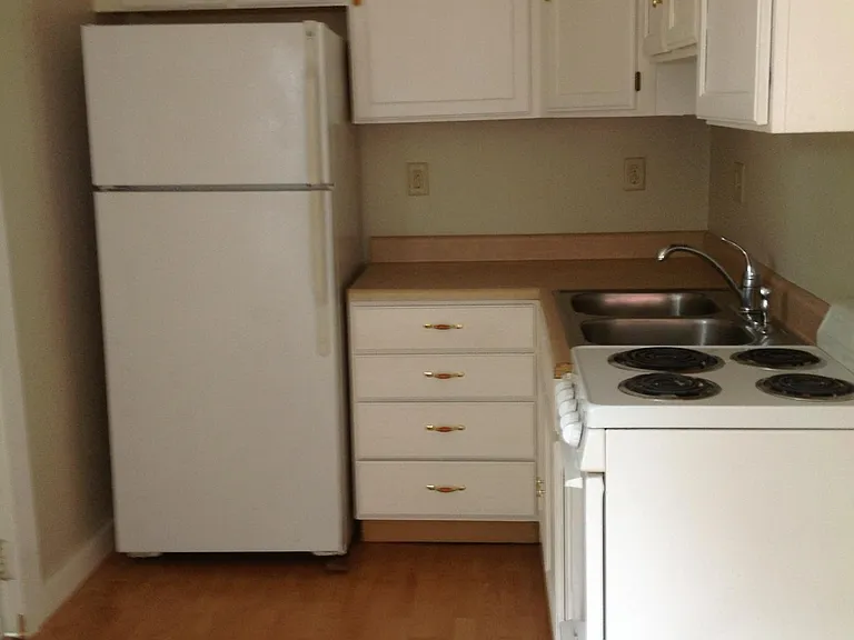 18 Ward St #C — Photo 2