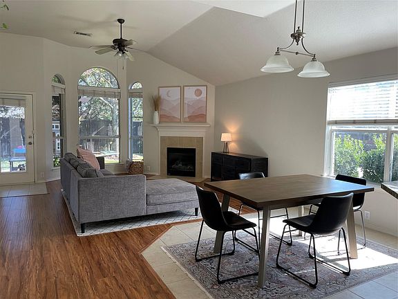 4th image of 2614 Travis Dr