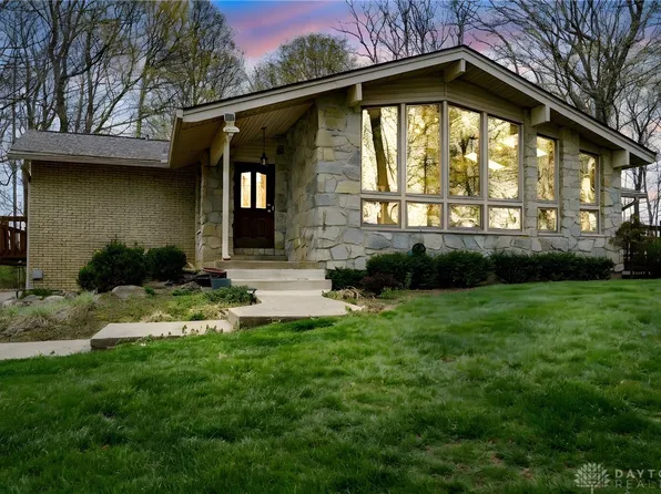 2156 Pennyroyal Rd, Miamisburg, OH 45342