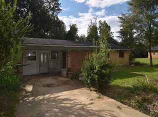 632 Saint Louis Ave NW, Magee, MS 39111
