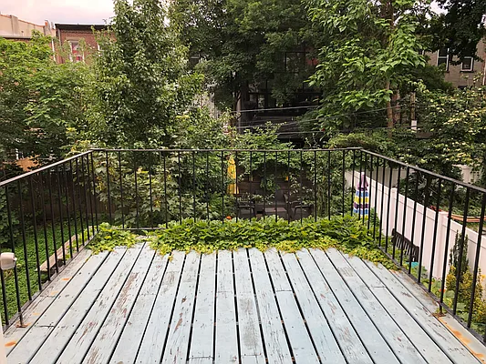 Rented by Compass | media 9