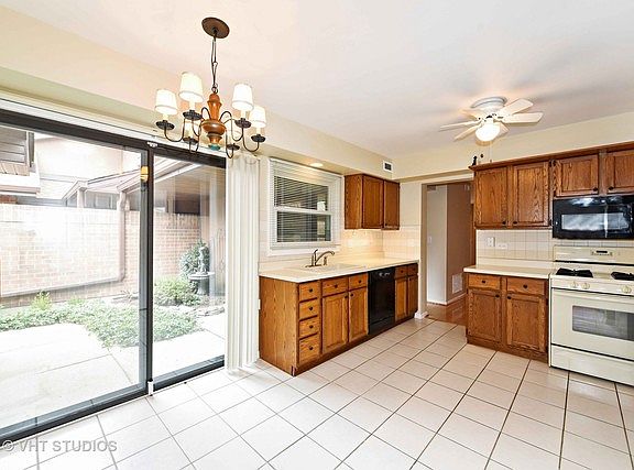 5th image of 957 White Birch Ln
