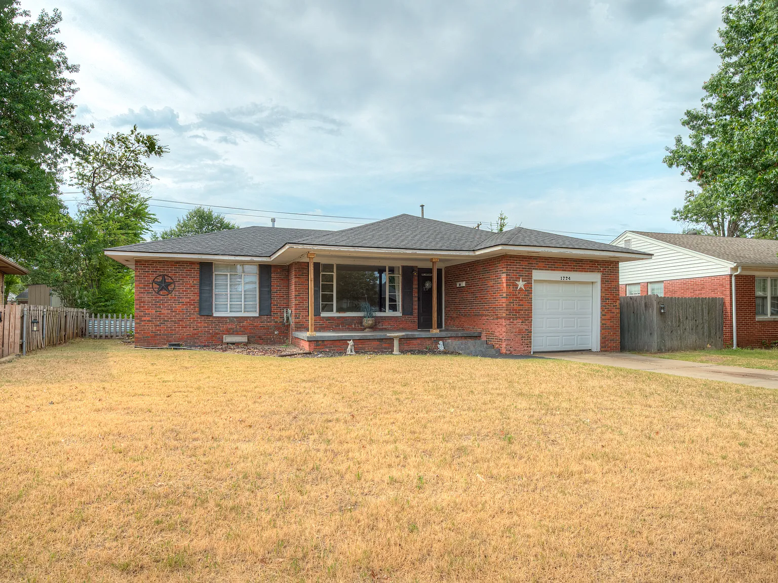 1724 Churchill Way - 1 — Photo 3