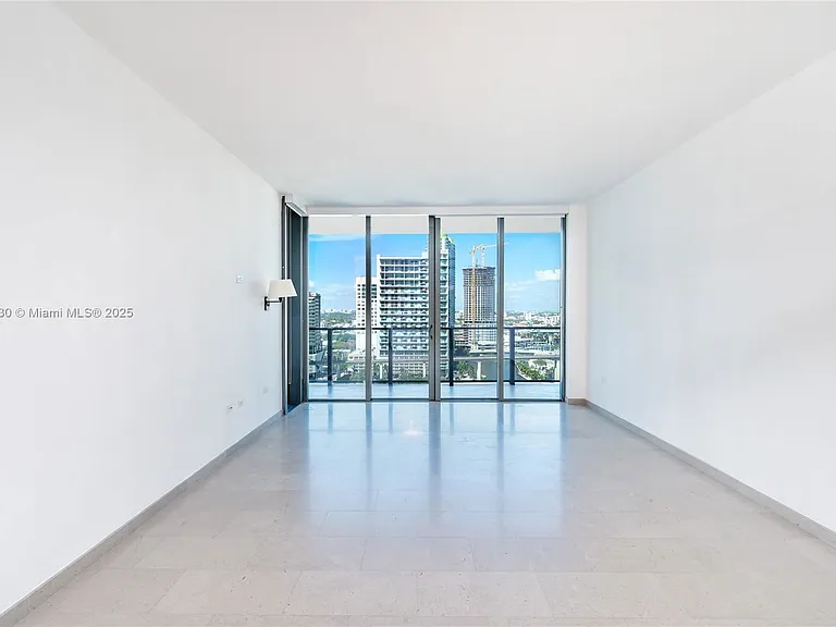 68 SE 6th St #1510 — Photo 7