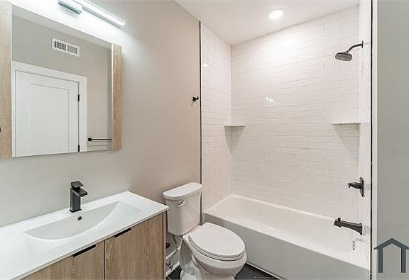 4th image of 1720 N 22nd St #203