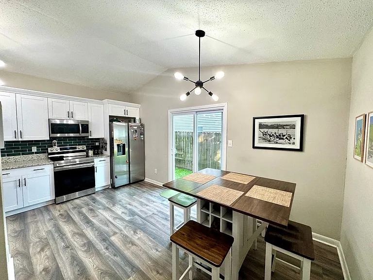 1408 Petrell Ct — Photo 6