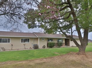 24887 N Suttenfield Rd, Acampo, CA 95220