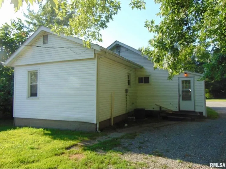 504 E Hill St — Photo 2