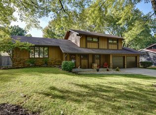 2905 S Rochelle Ave, Springfield, MO 65804