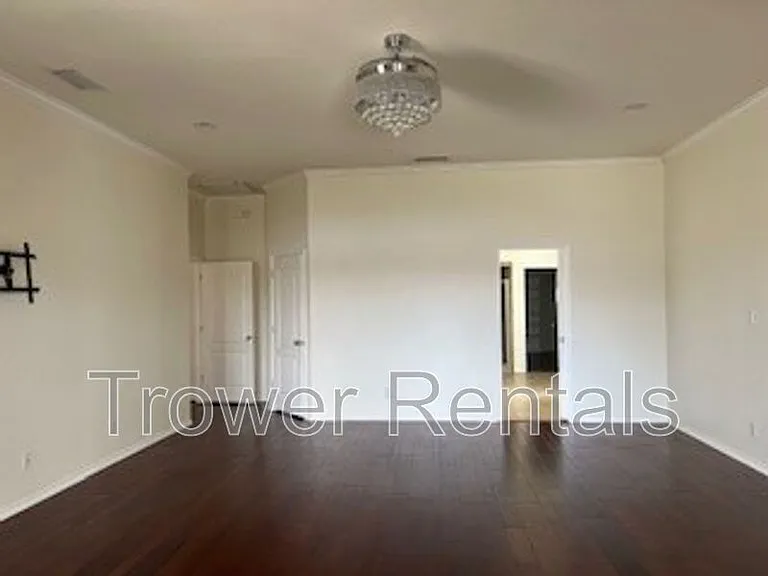 8104 San Antonio St — Photo 10