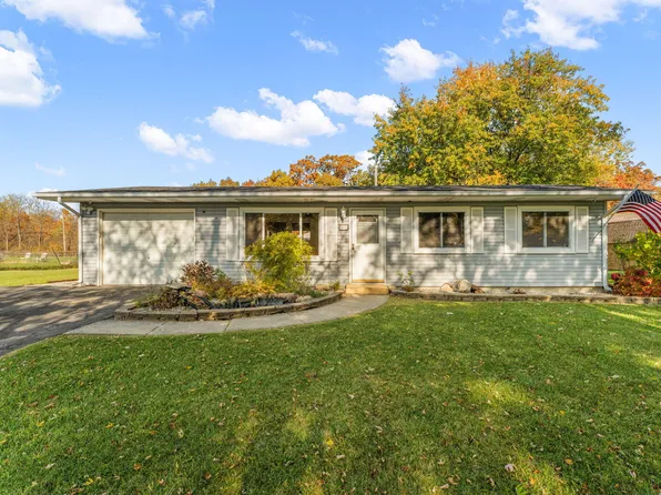 411 Nantucket Rd, Valparaiso, IN 46385