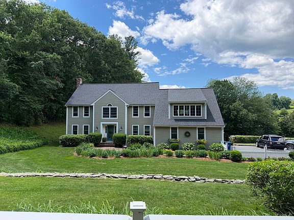 3rd image of 231 Gay Rd