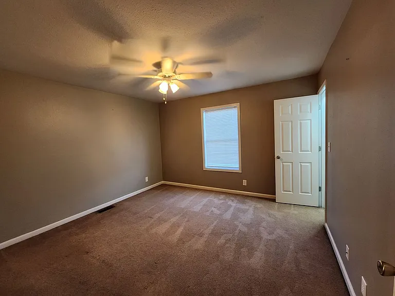 241 Executive Ave — Photo 13