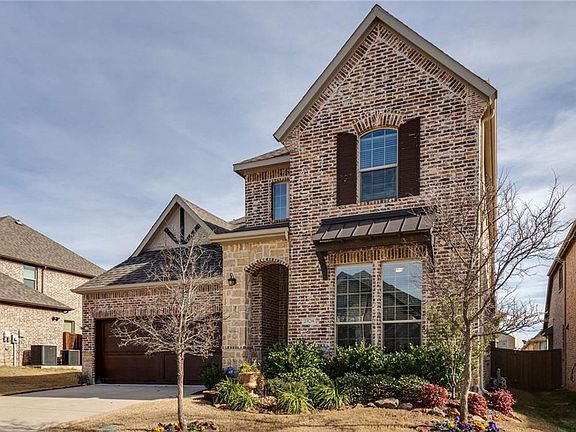 3rd image of 2704 San Jacinto Dr
