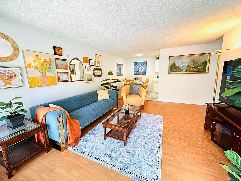 1955 Woodway Pl #411 — Photo 4