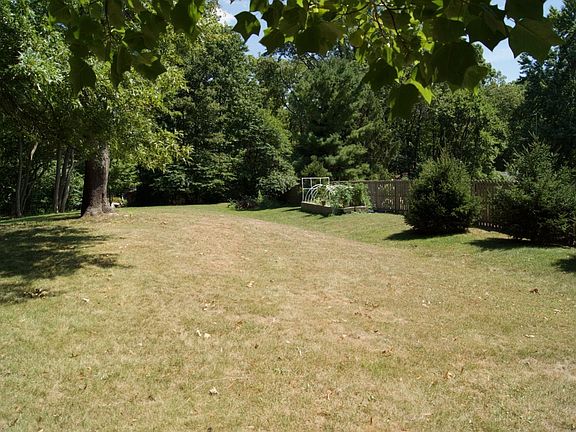 3rd image of 130 Heron Ct