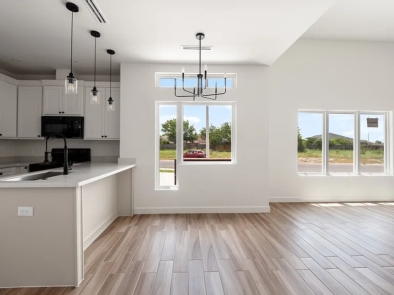 3601 Hidalgo Cir #B — Photo 12