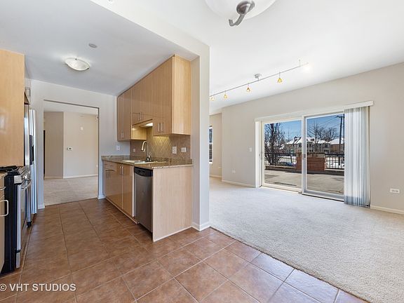 4th image of 145 S York St Unit 210